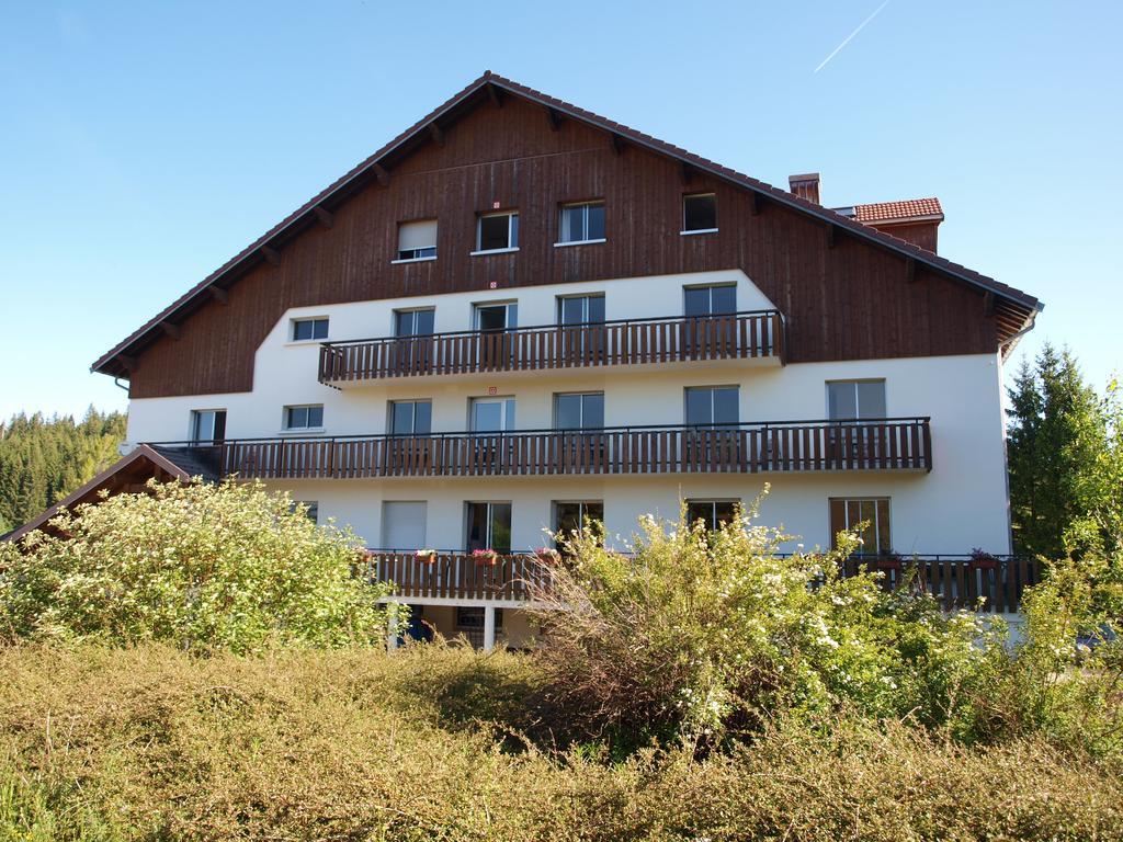 La Roche Du Tresor Village Vacances Longevilles-Mont-d'Or Exterior photo