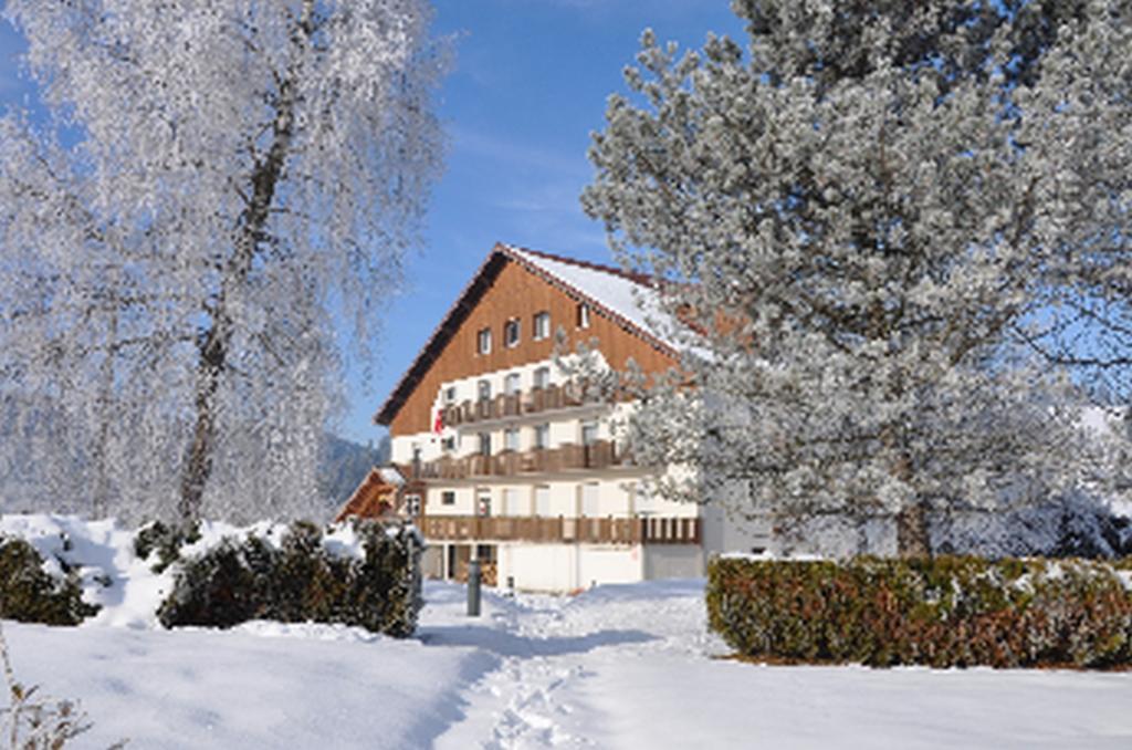 La Roche Du Tresor Village Vacances Longevilles-Mont-d'Or Exterior photo